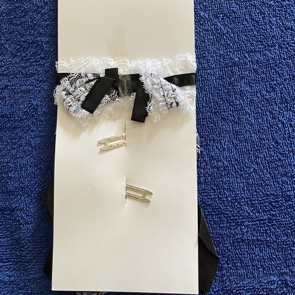 Choker & Hair Bow set - Picture 2 of 7